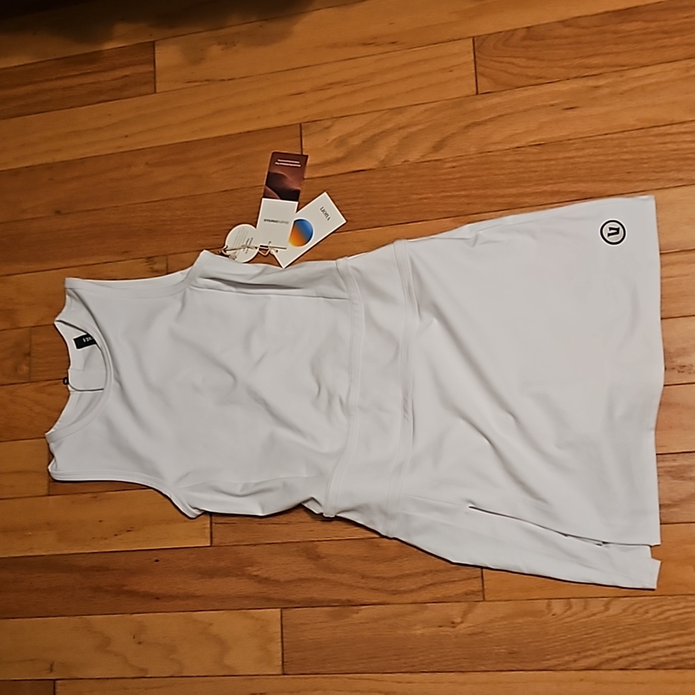 NWT Women's Small Vuori "Topspin Dress" in all white.